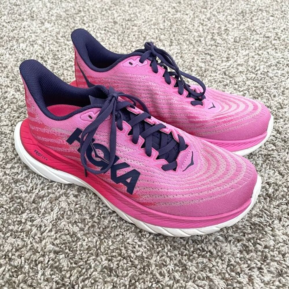 Size 8 / Women's Hoka Running Shoes